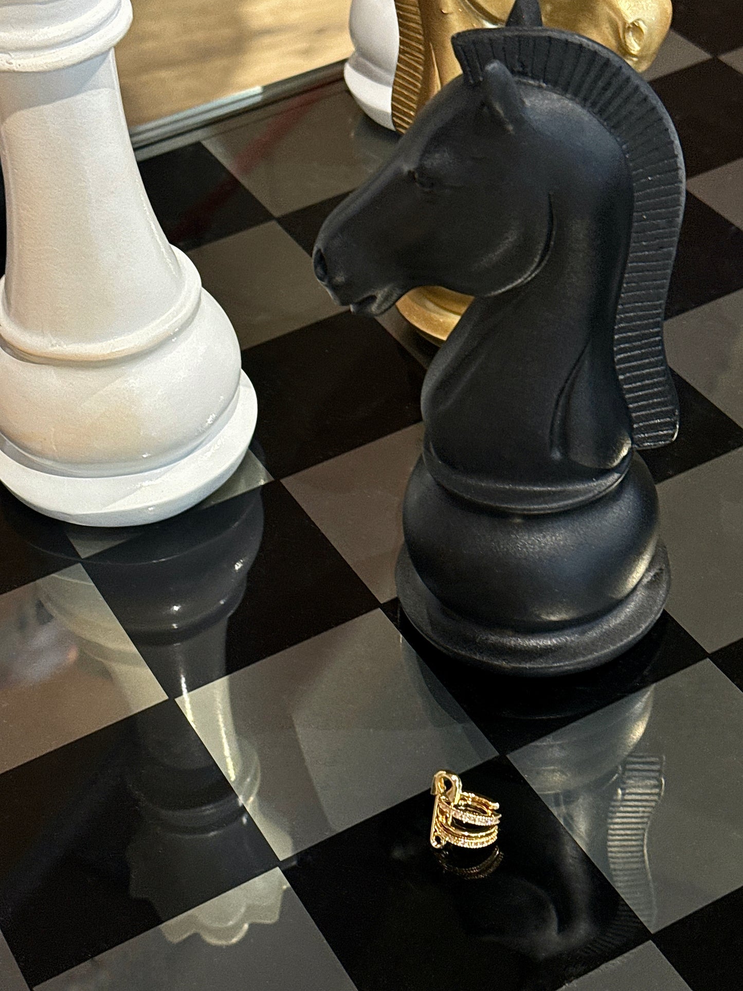 Ear cuff Knight’s Guard