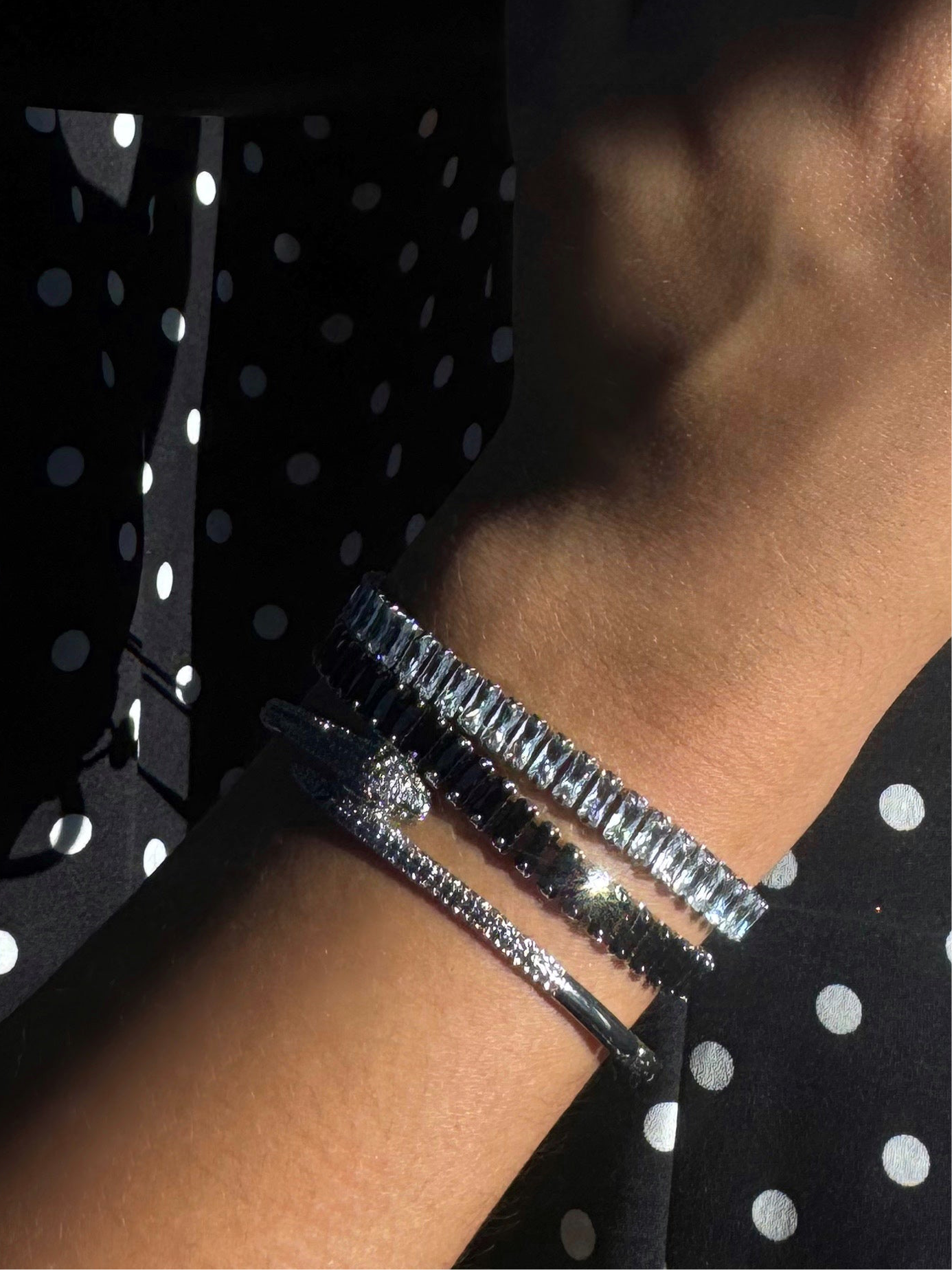 Гривна Panther