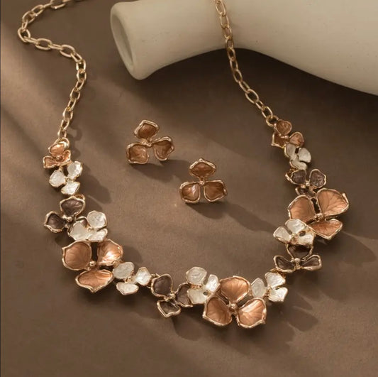 Сет колие и обици Blossom Elegance